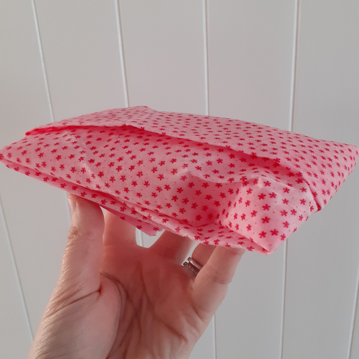 How to make wax fabric food wraps Delaney Designs